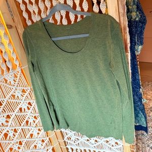 Lululemon Long Sleeved Shirt; size small/medium